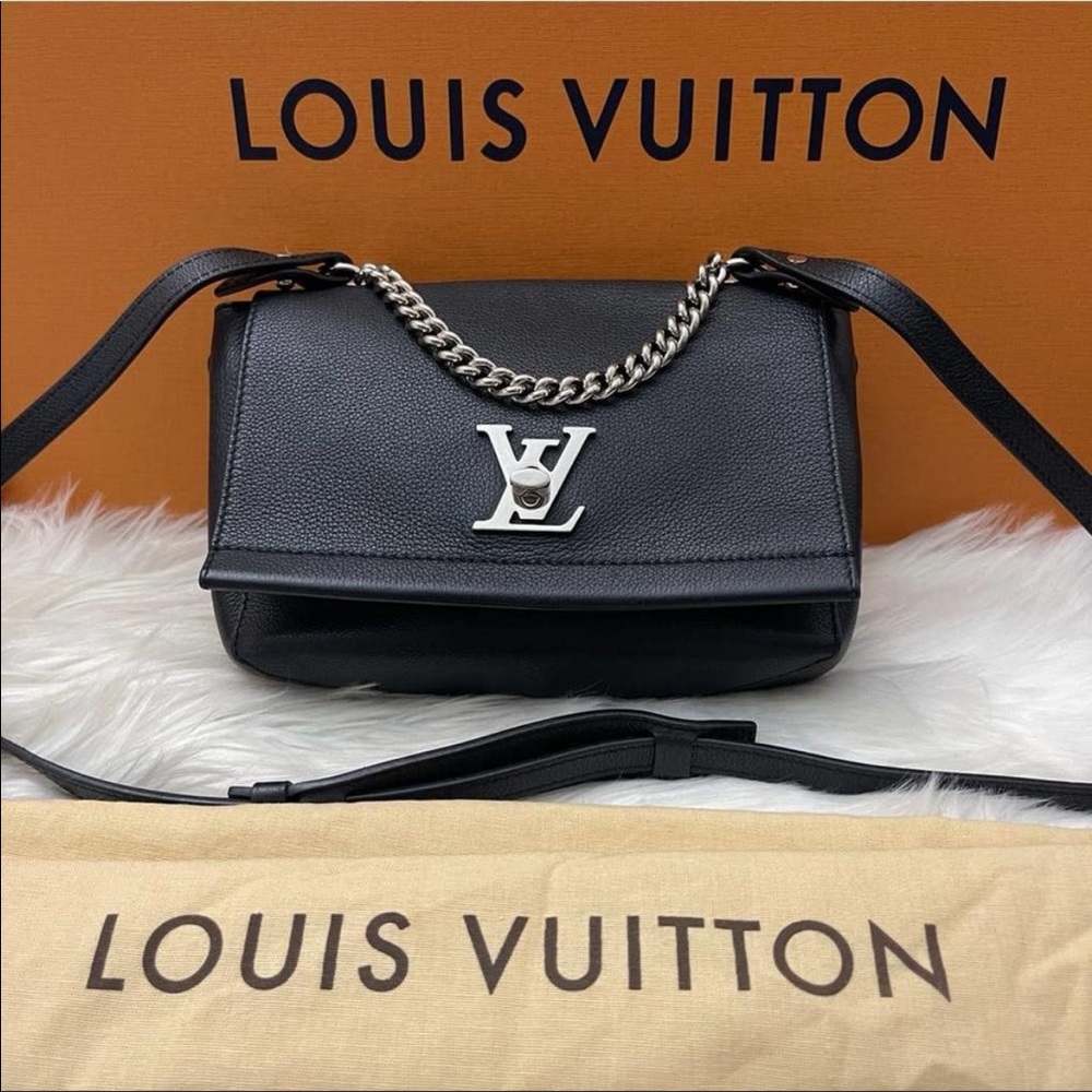 ❌SOLD OUT❌❌❌❌LOUIS VUIITON! LOCK ME II BB NOIR AUTHENTIC.